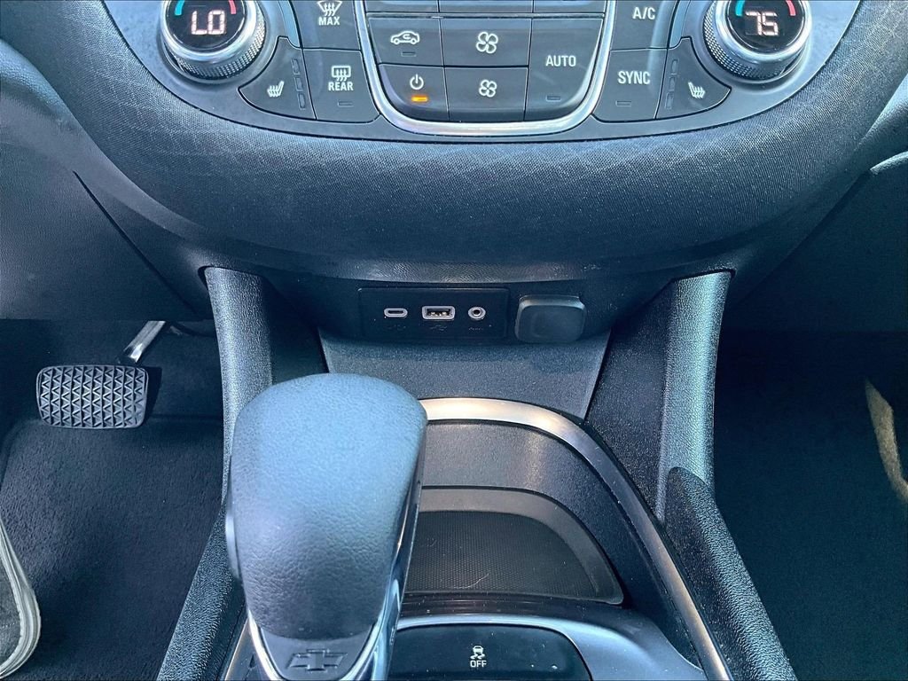 Used 2022 Gray Chevrolet LT image 25