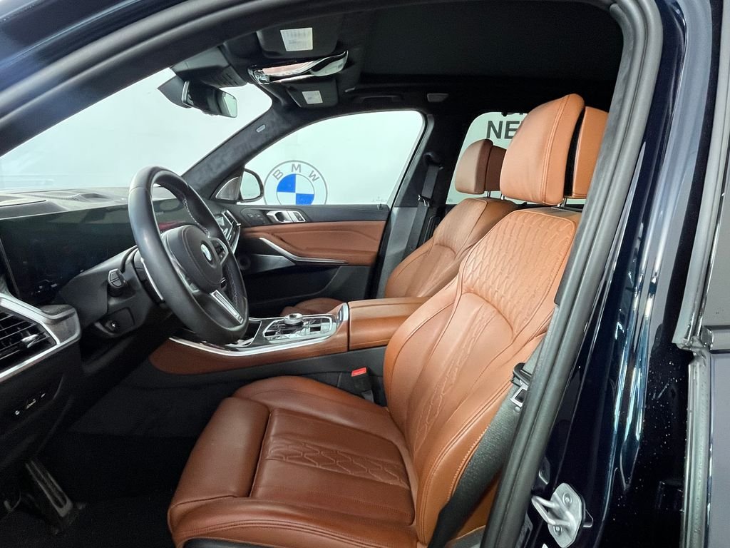 Used 2026 Black BMW M60i image 2