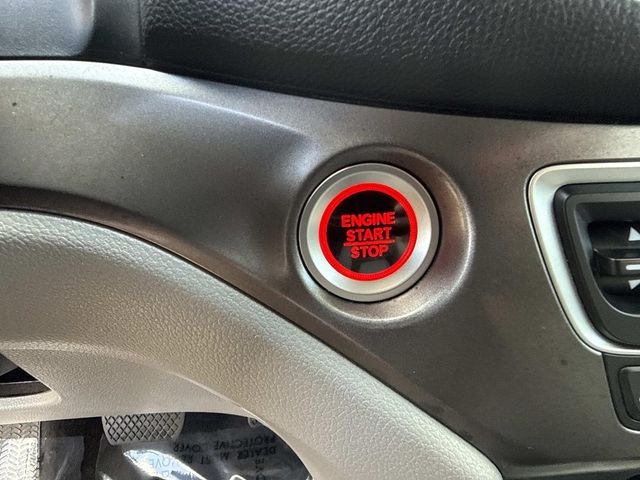 Used 2017  Honda LX image 27