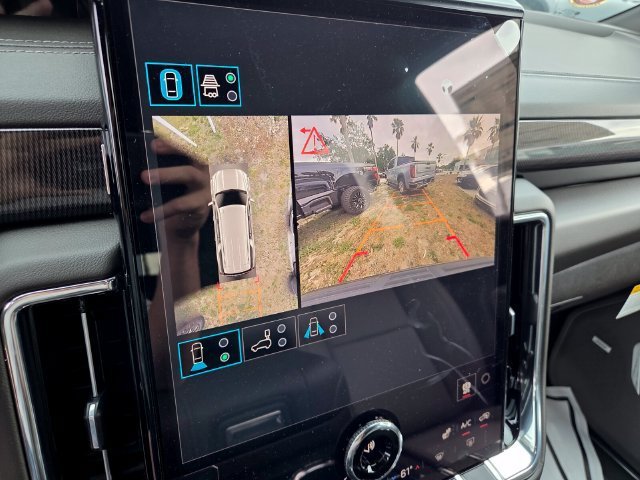 New 2026 Onyx Black GMC Elevation image 33