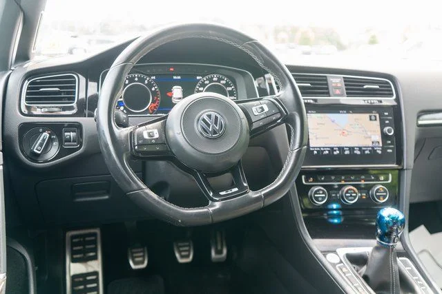 Used 2019 Blue Volkswagen DCC & Navigation 4Motion image 14