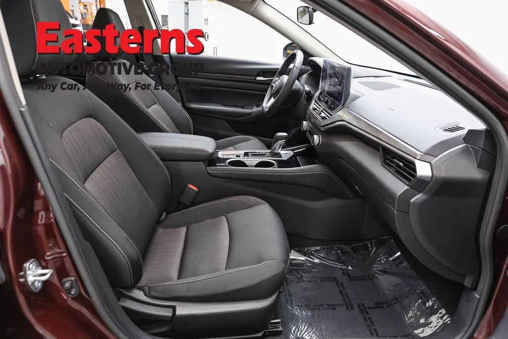 Used 2024 Red Nissan 2.5 SV image 24