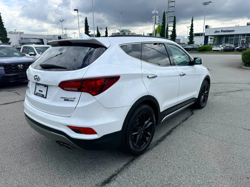 Used 2017  Hyundai AWD 2.0T Ultimate Dilawri Certified   Local BC   R image 5