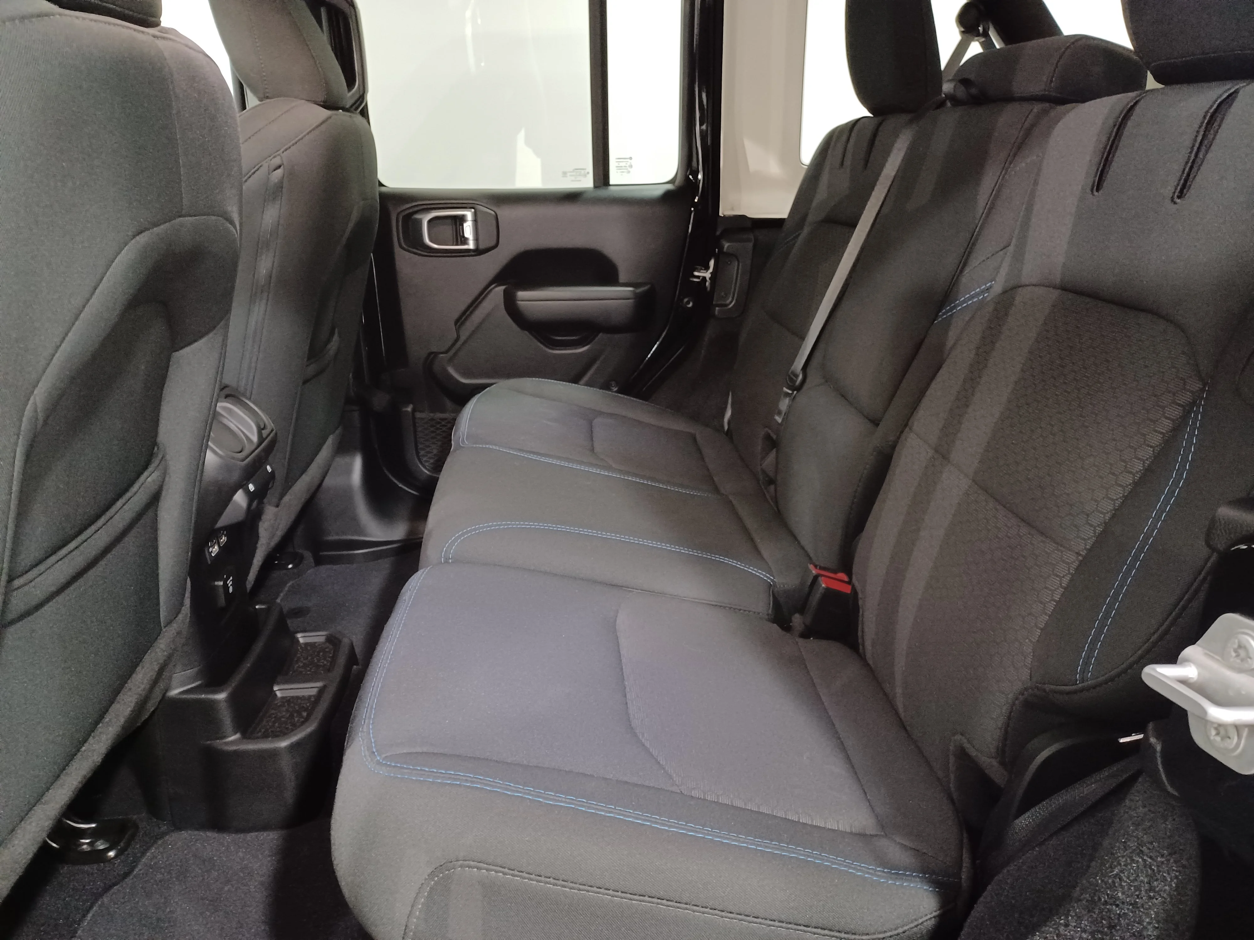 Certified Used 2023 Black Jeep Rubicon 4x4*Plug In Hybrid | Nav | Remote Start | Htd Seats | Htd Wheel | CarPlay | Park Assist image 11