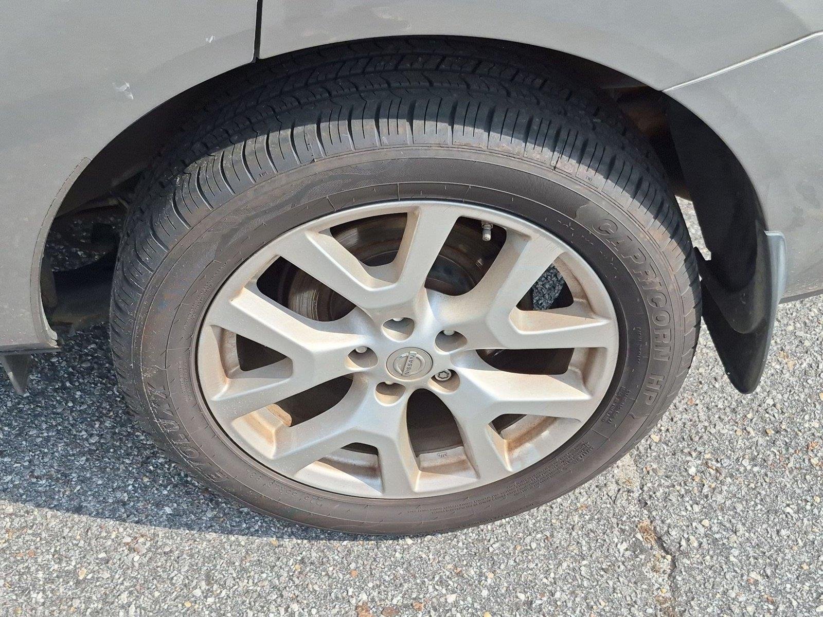 Used 2012 Platinum Graphite Nissan SL image 11