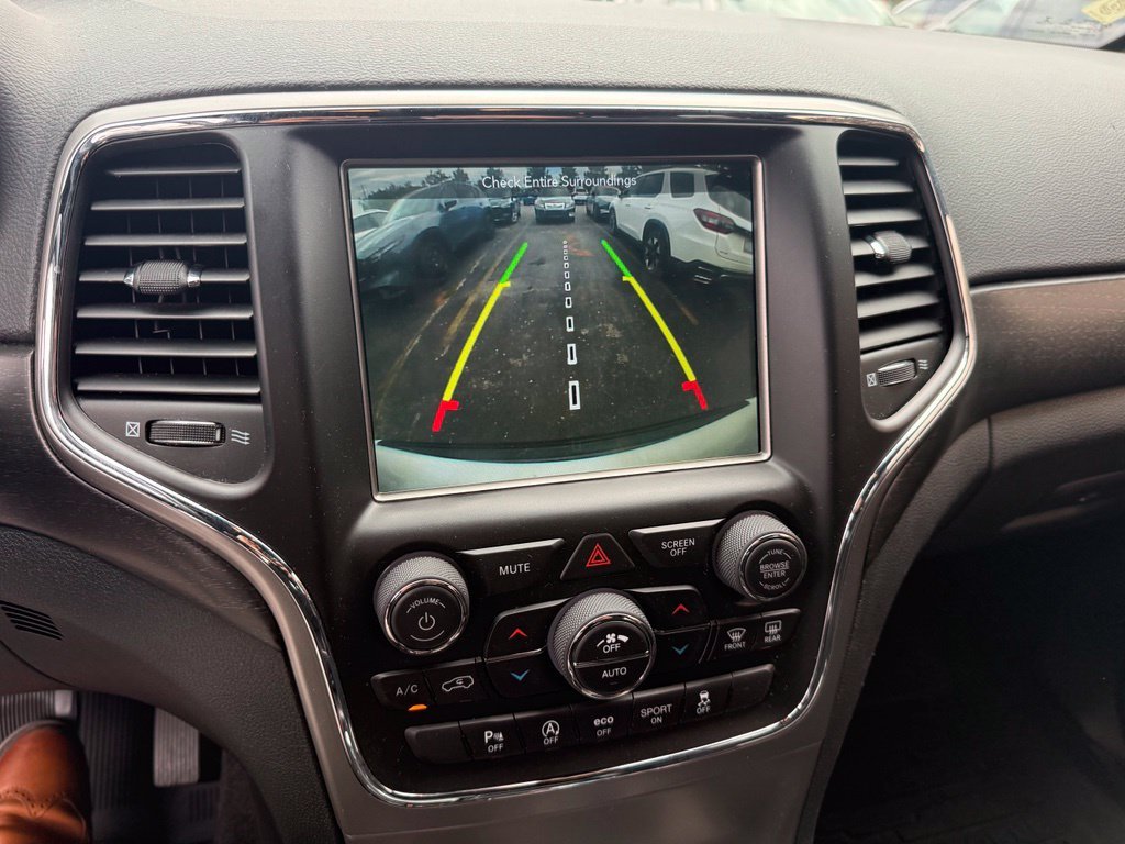 Used 2018 White Jeep Altitude image 10