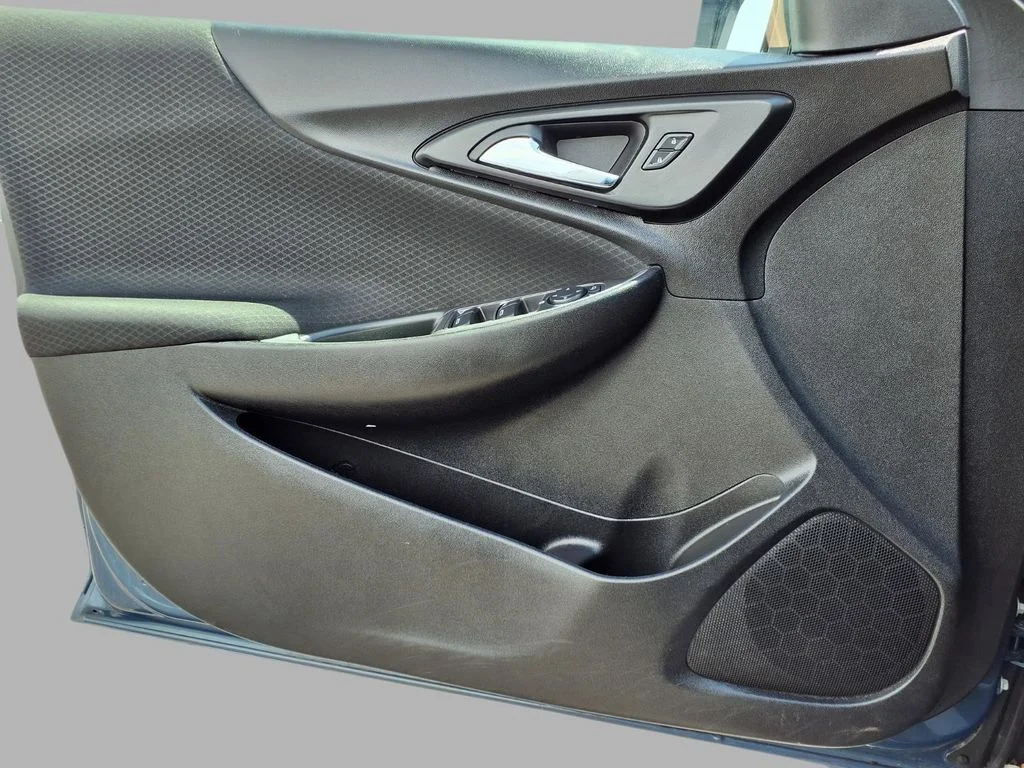 Used 2024 Blue Chevrolet LT image 18
