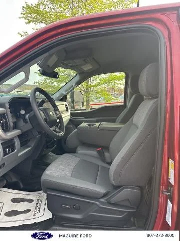 New 2026 Ruby Red Metallic Tinted Clearcoat Ford F-250® XLT image 30