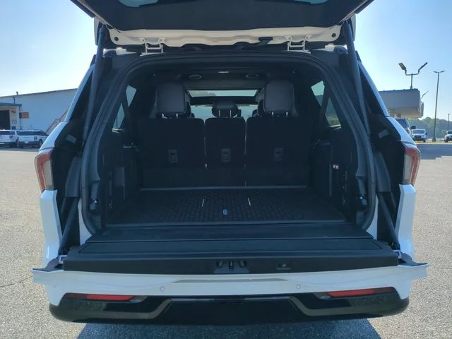 Used 2025 White Lincoln Black Label image 33