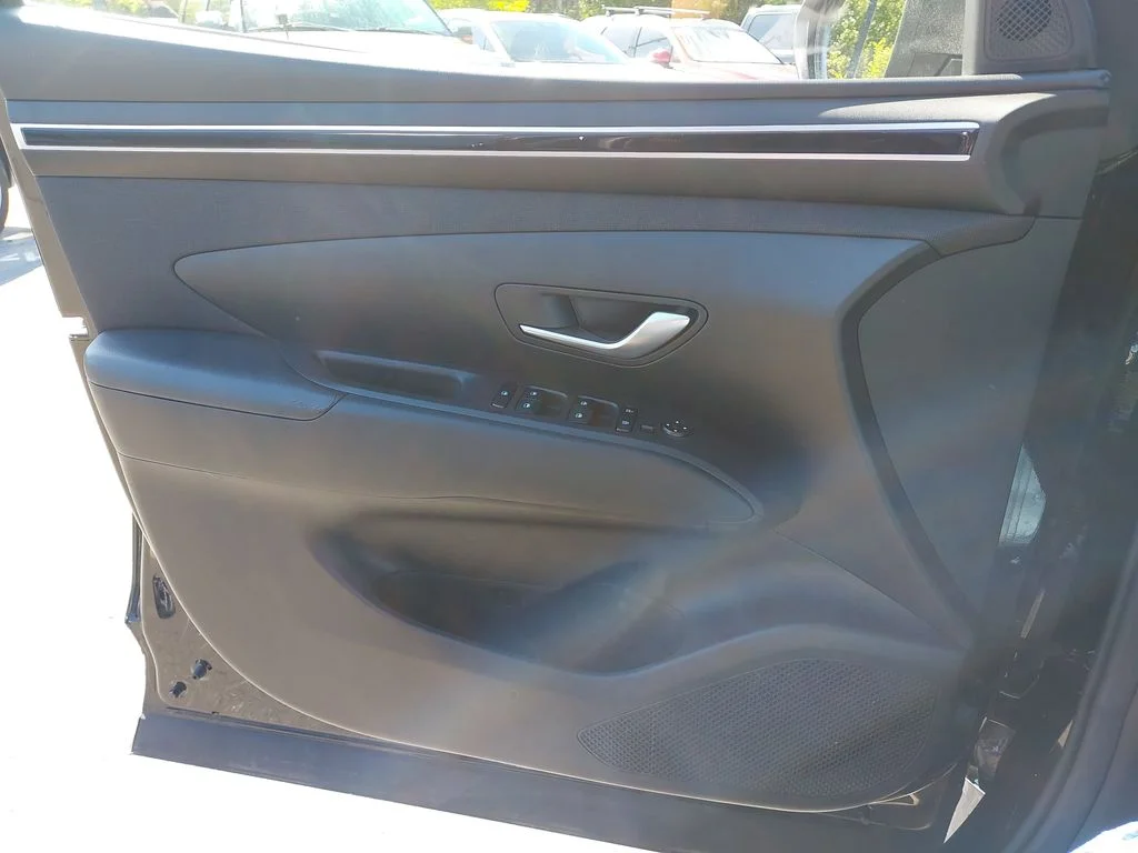 Used 2023 Black Hyundai SEL image 27