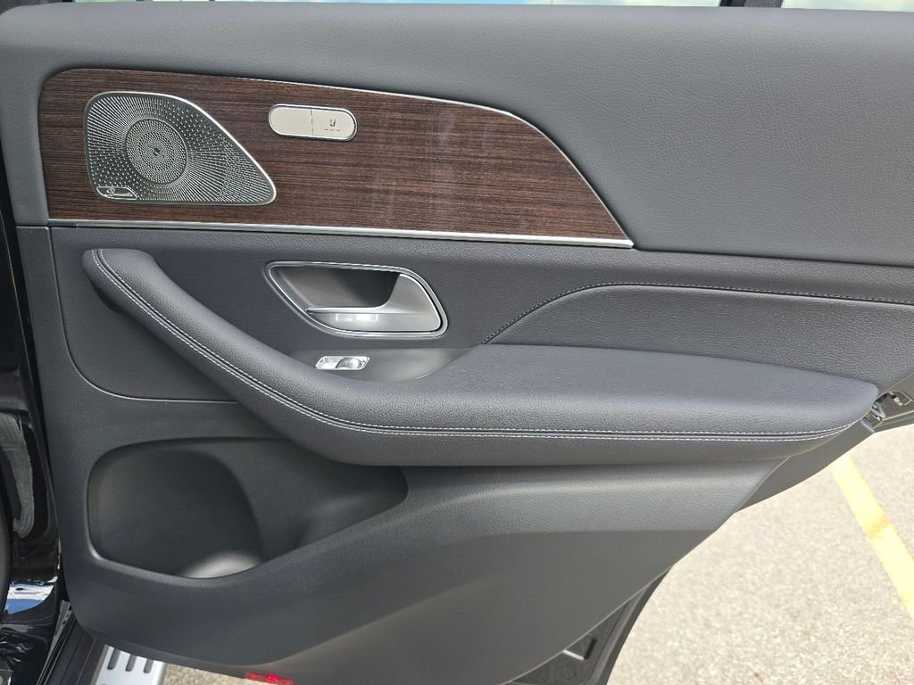 New 2026 Obsidian Black Metallic Mercedes-Benz GLE 450 image 23