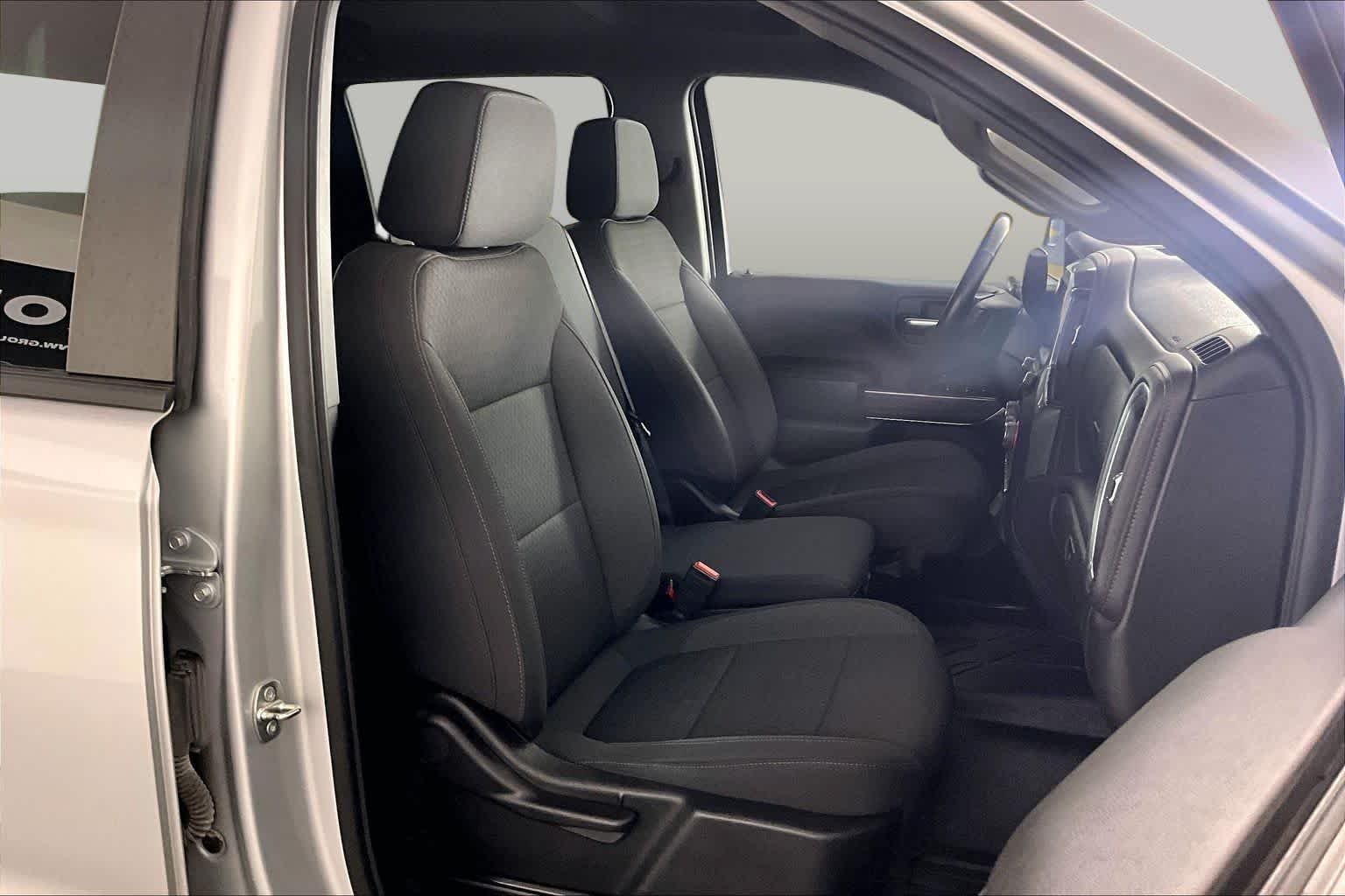 Used 2022 Silver Ice Metallic Chevrolet LT image 9