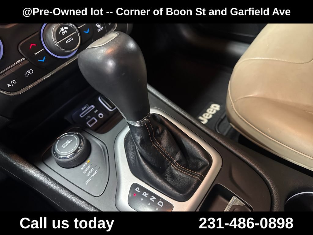 Used 2017 White Jeep Limited image 25