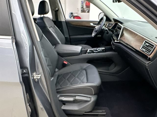 2025 Volkswagen Atlas SE w/Tech - Photo 15