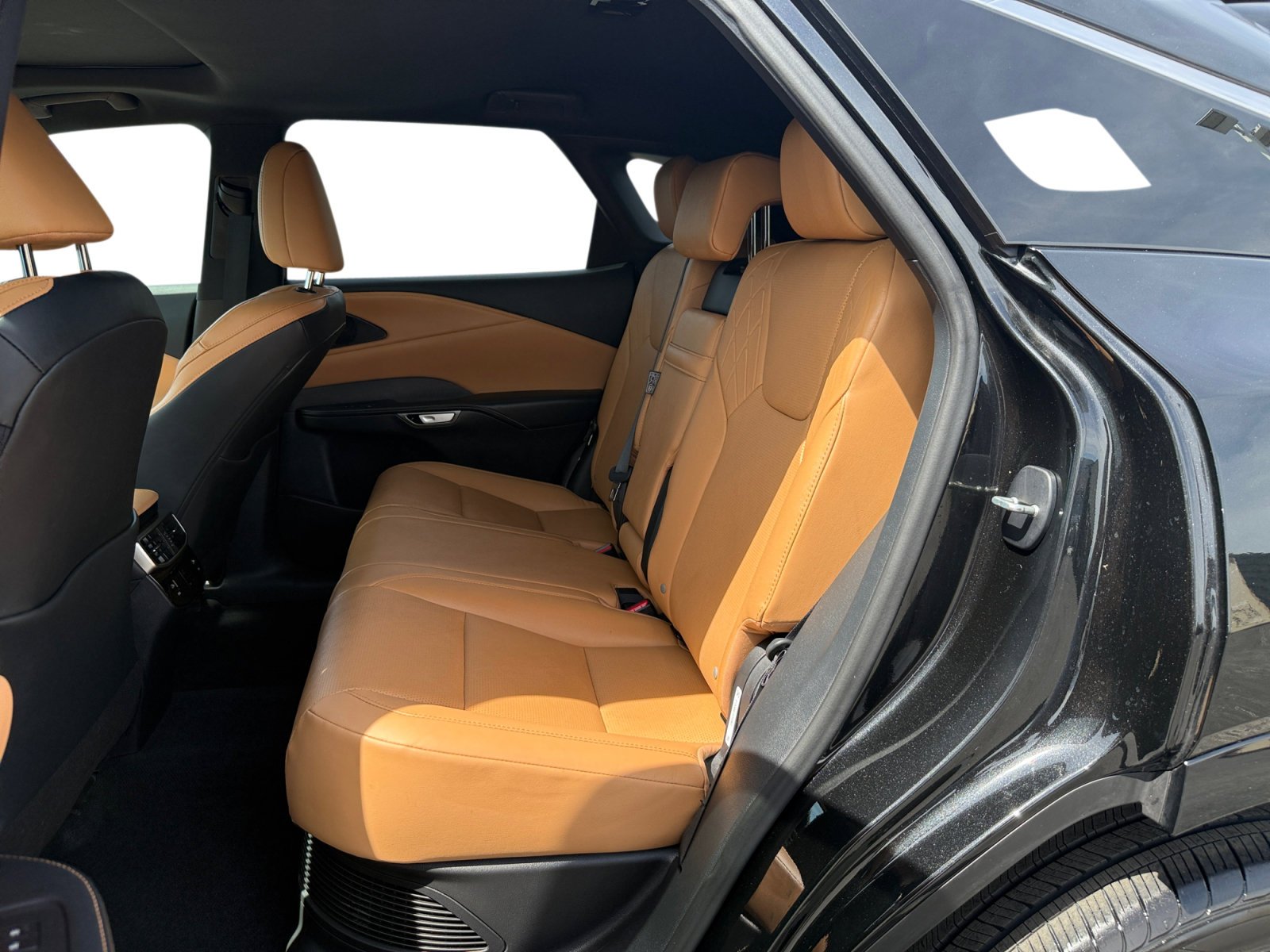 Used 2024 Black Lexus RX 350h image 16