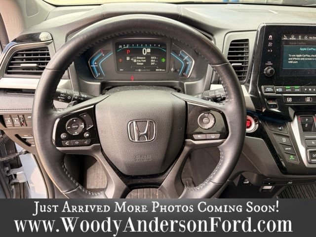 Used 2024 Sonic Gray Pearl Honda Touring image 15