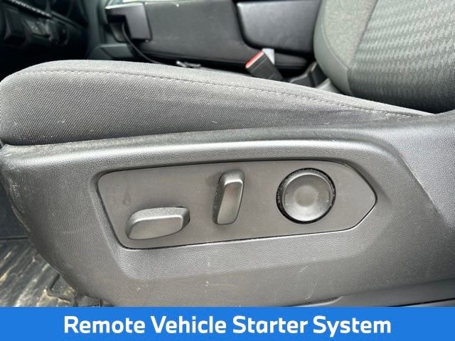 Used 2022 White Chevrolet Custom image 21