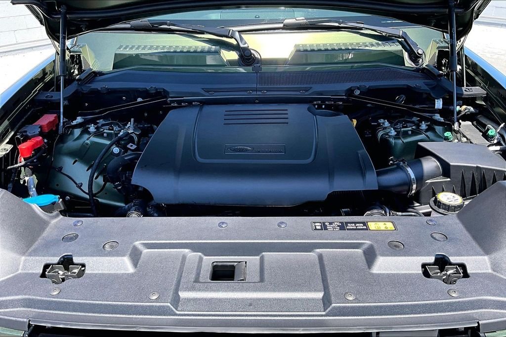 New 2026 WOOLSTONE GREEN Land Rover S 300PS  image 12