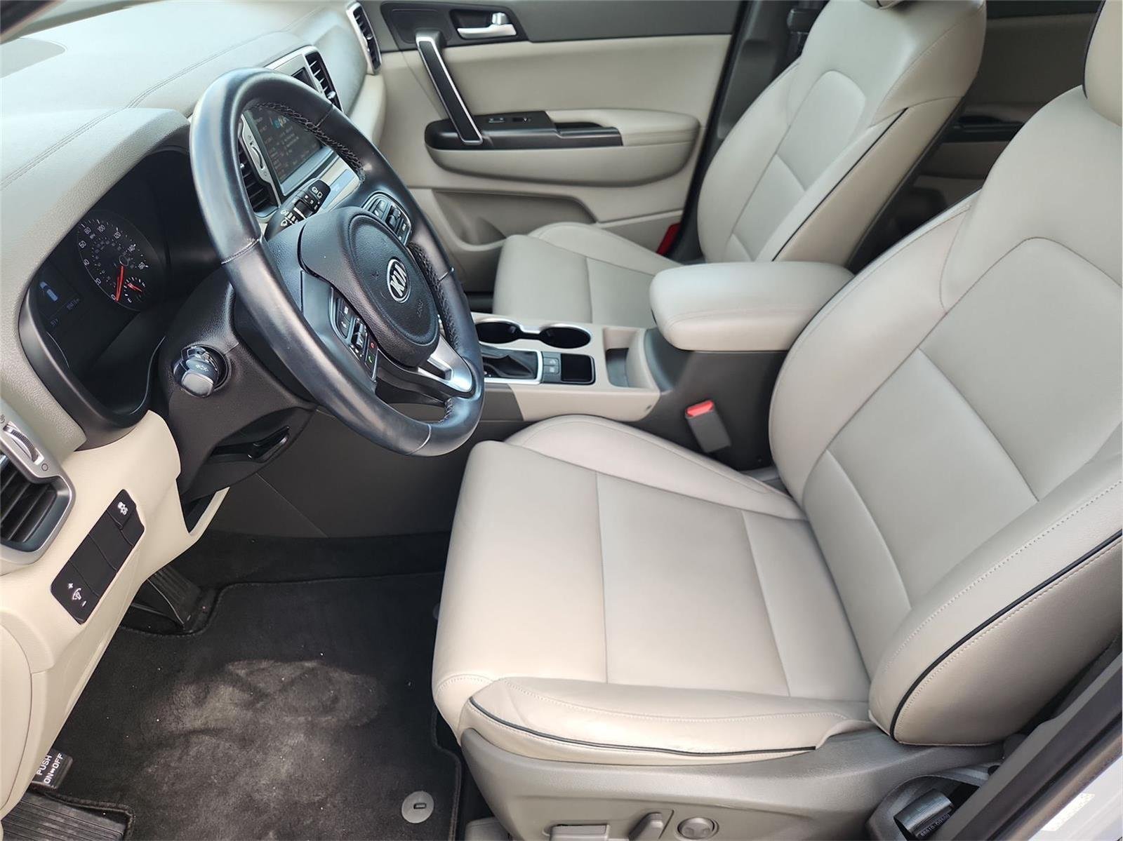 Used 2017 Silver Kia EX image 18