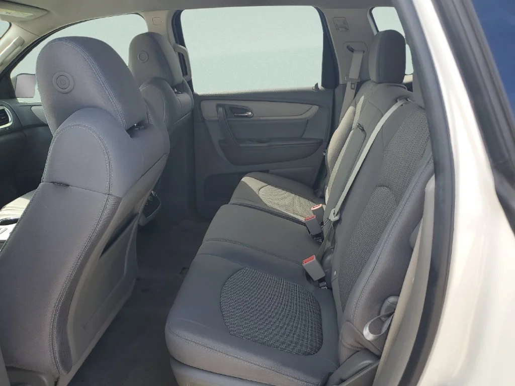 Used 2013 White Chevrolet LS image 10