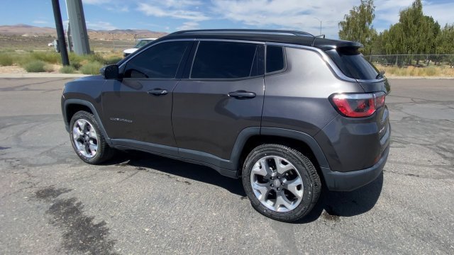 Used 2019 Gray Jeep Limited 4x4 image 6