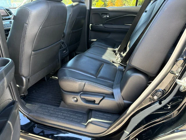 Used 2017 Black Honda EX-L image 21