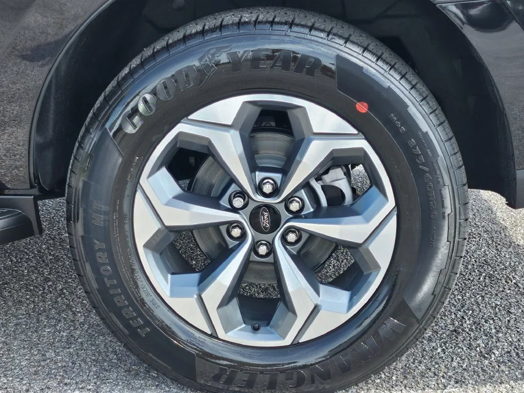 New 2027 Agate Black Metallic Ford Active image 18