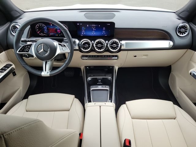 Used 2026 White Mercedes-Benz GLB 250 image 12