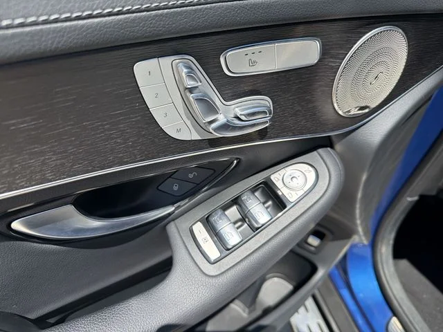 Used 2023  Mercedes-Benz GLC 300 Coupe image 15