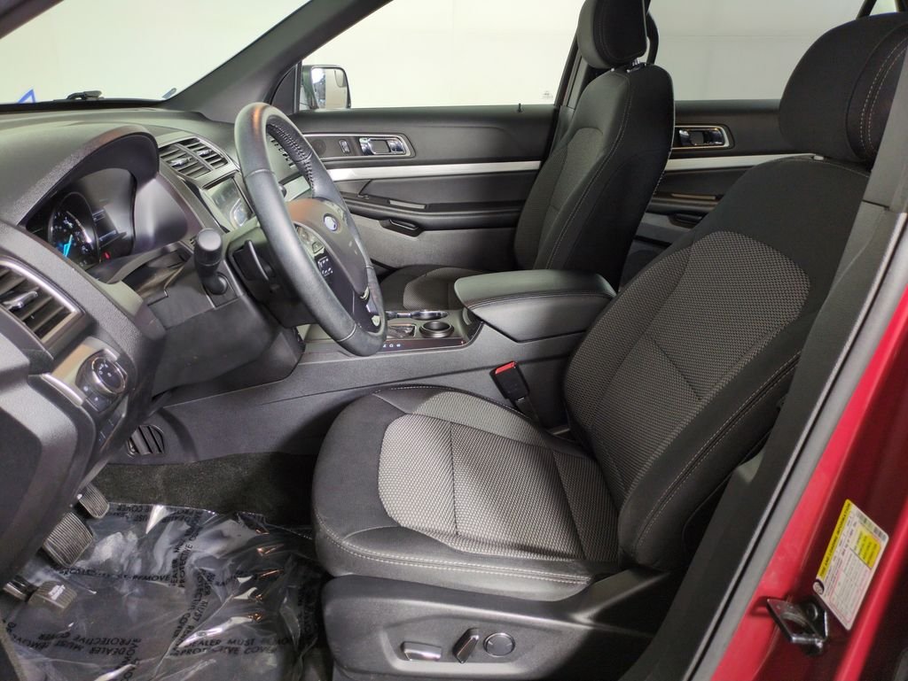 Used 2017 Ruby Red Metallic Ford XLT image 11