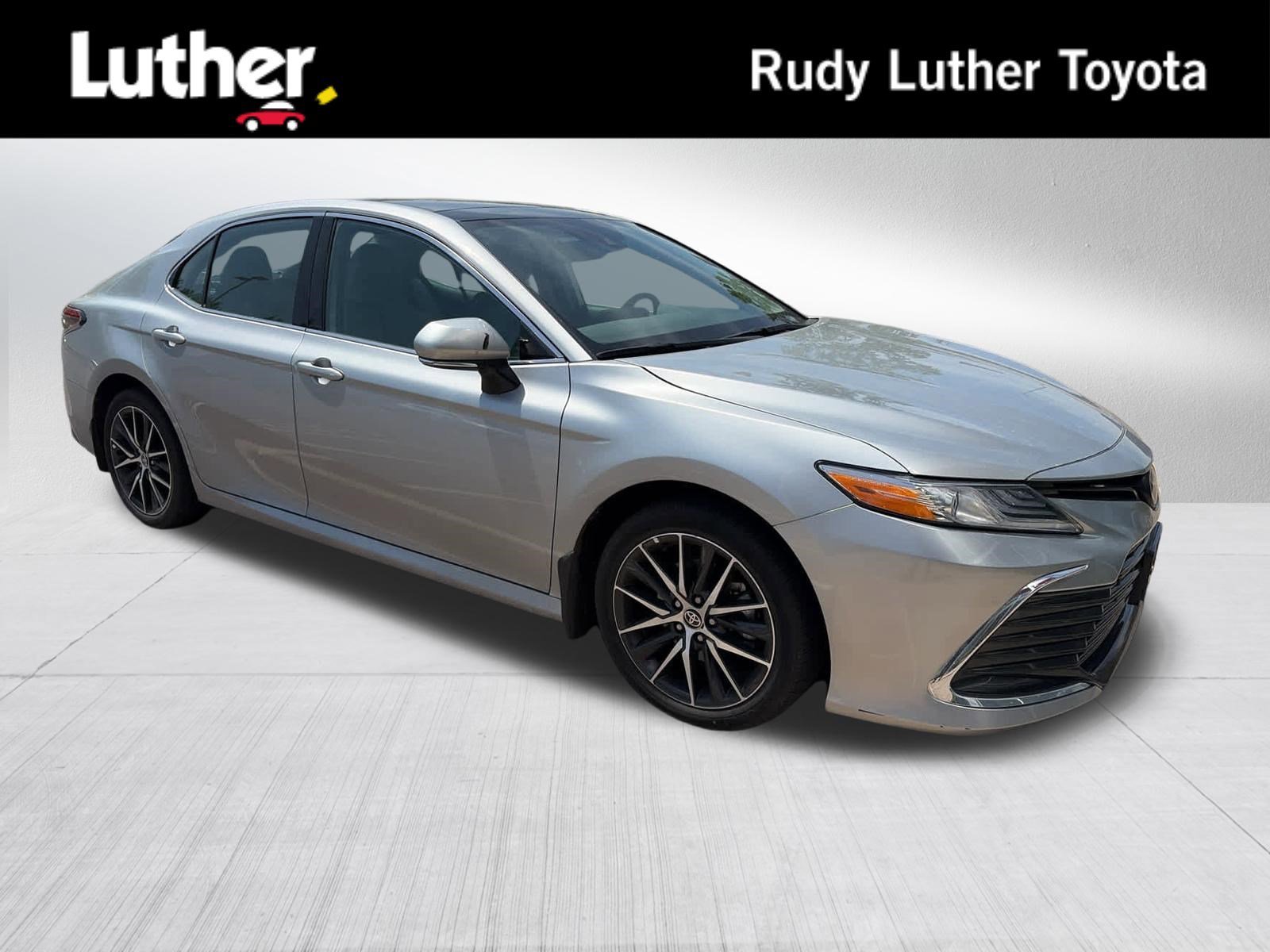2024 Toyota Camry XLE AWD's photo