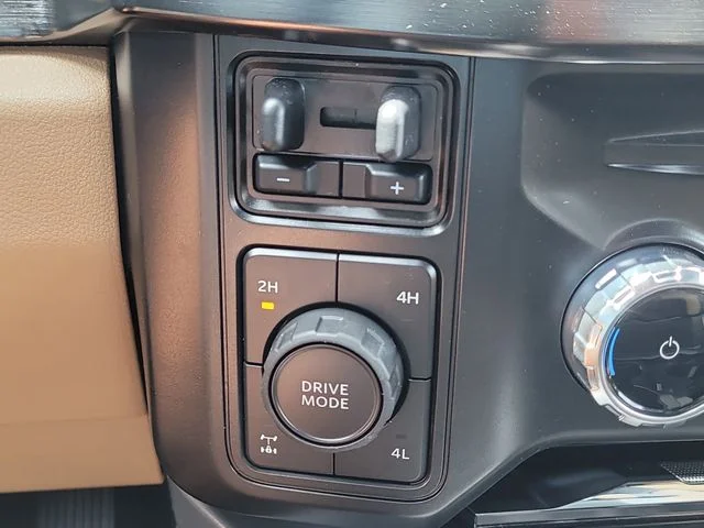 New 2026 White Metallic Ford Lariat image 30