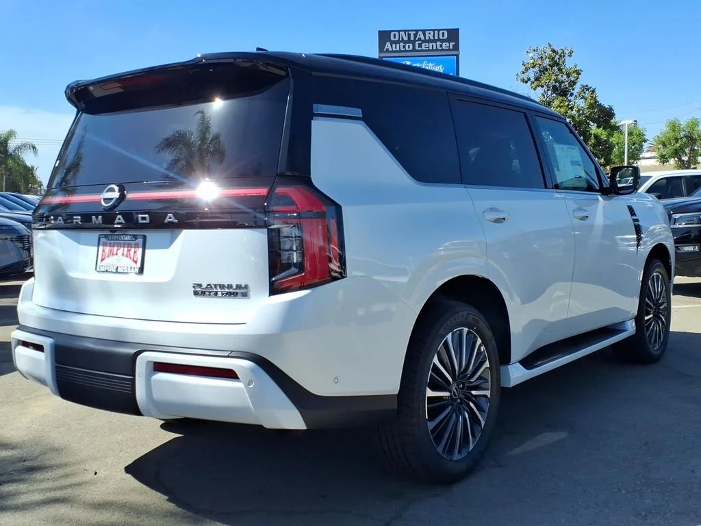 New 2026 Everest White TriCoat / Super Black Two-tone Nissan Platinum Reserve image 4
