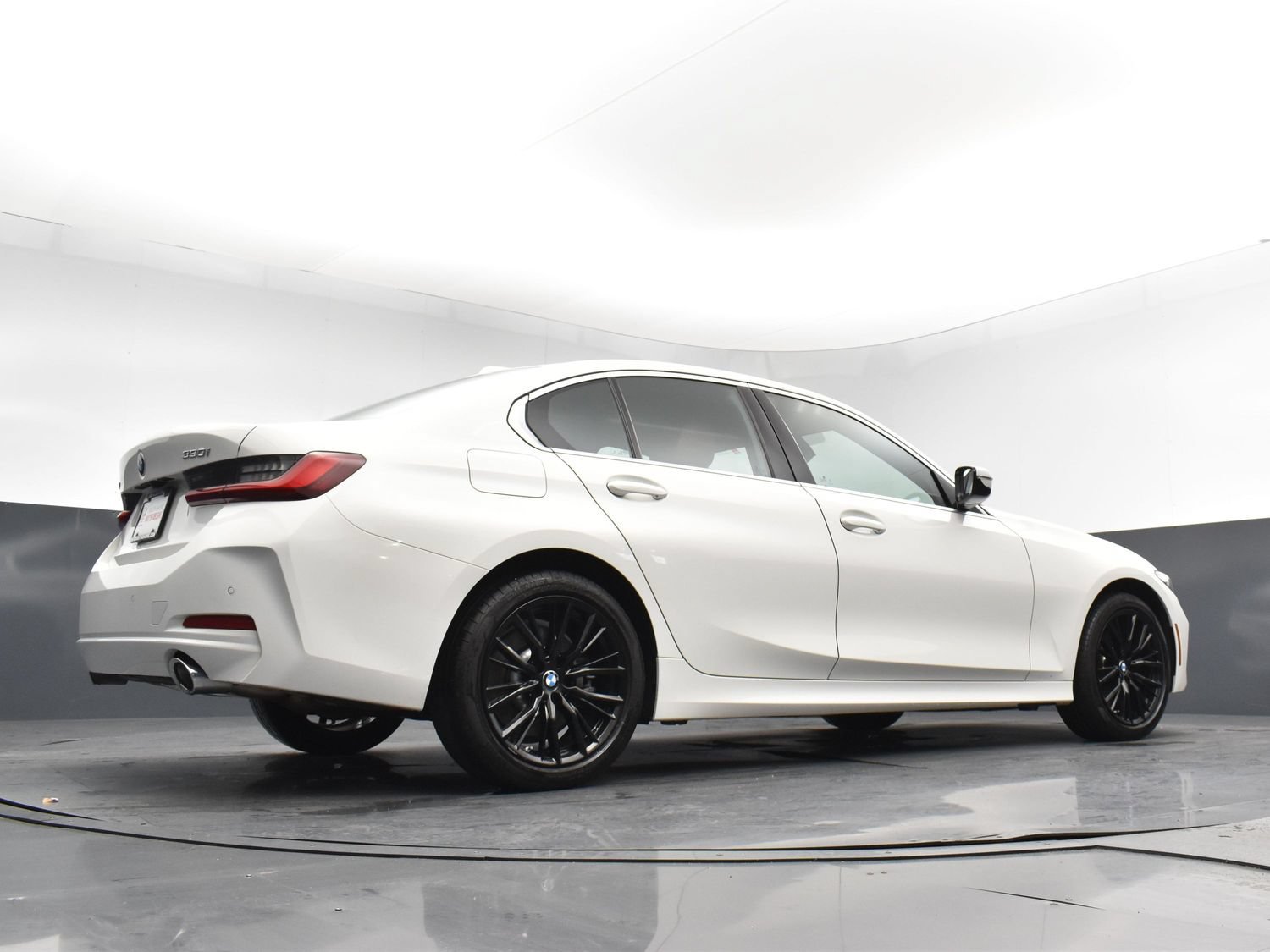 Used 2024 Alpine White BMW 330i xDrive image 22