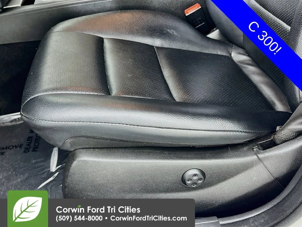 Used 2014 Polar White Mercedes-Benz C 300 image 22