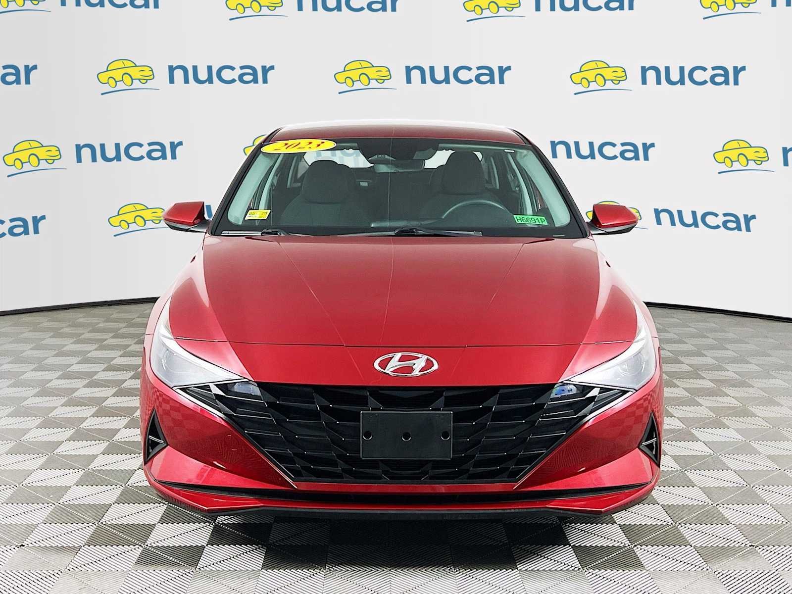 Used 2023 Ultimate Red Hyundai SEL image 2