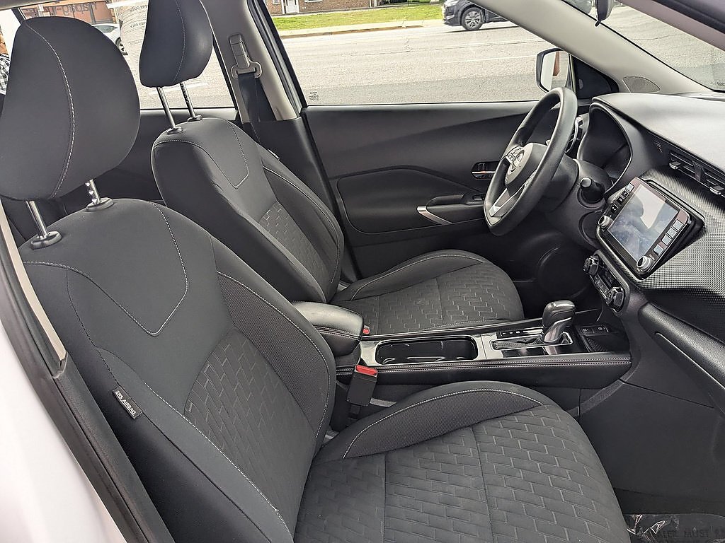 Used 2022 Aspen White Tricoat Nissan SV image 58