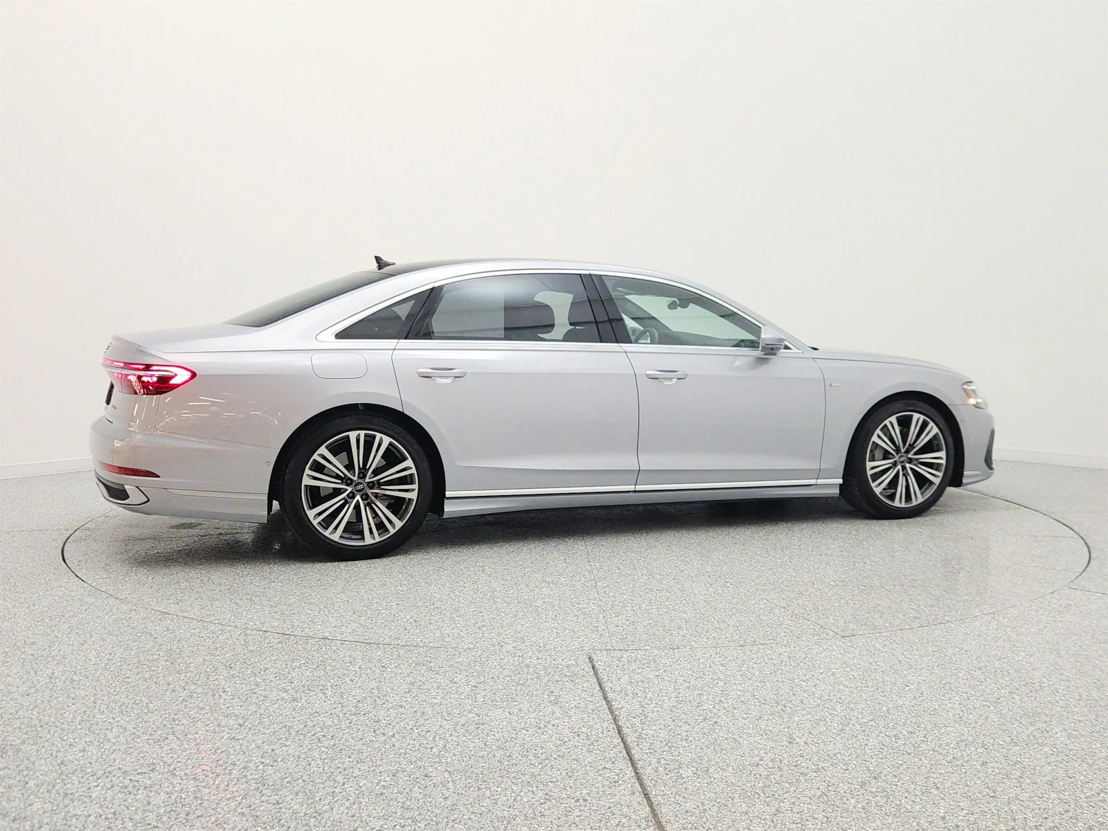 Used 2023 Florett Silver Metallic Audi L 55 TFSI quattro image 5