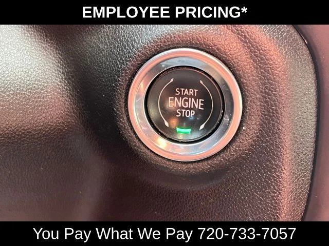 Used 2020 White GMC AT4 image 37