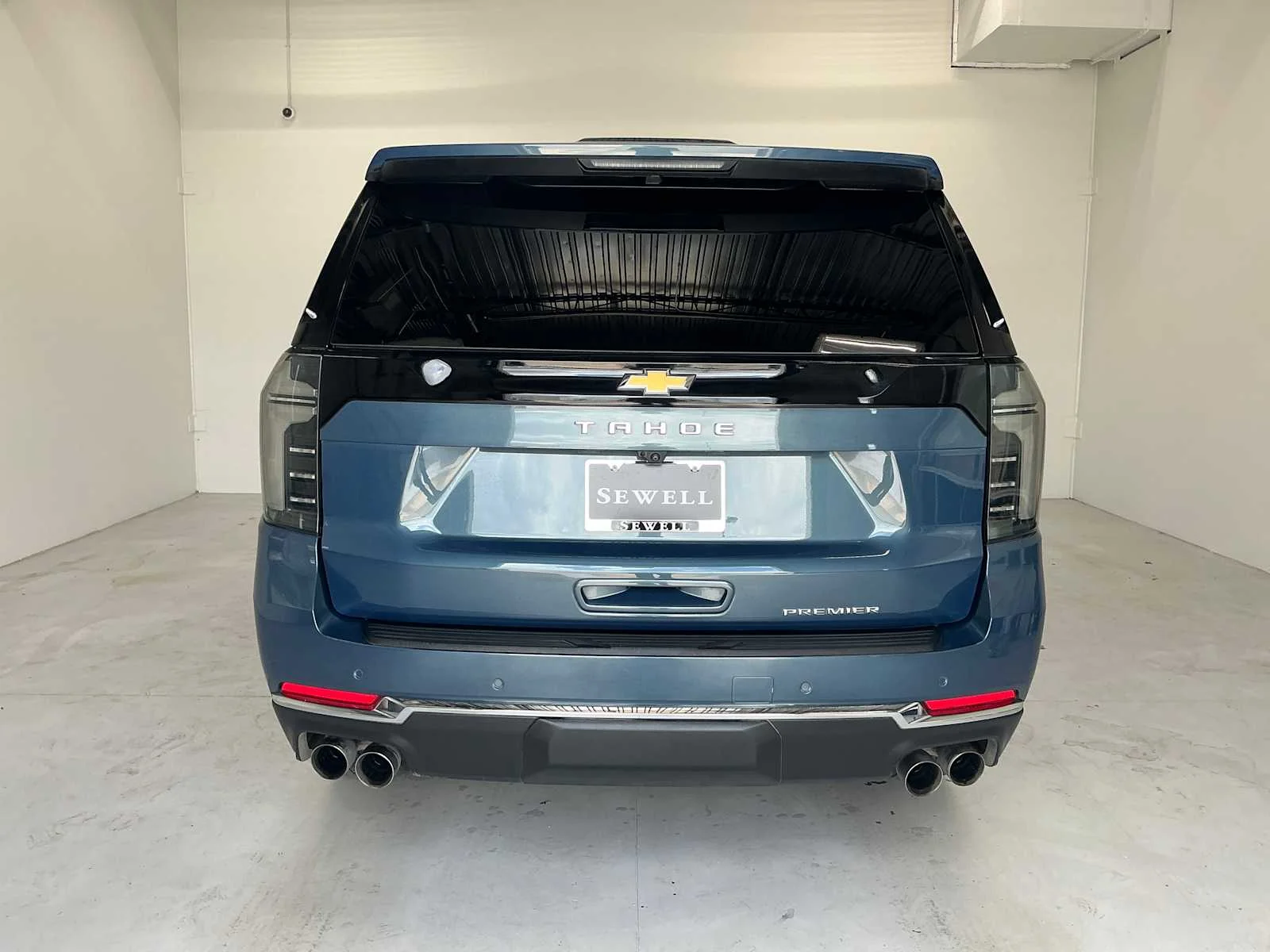 Used 2025 Lakeshore Blue Metallic Chevrolet Premier image 7