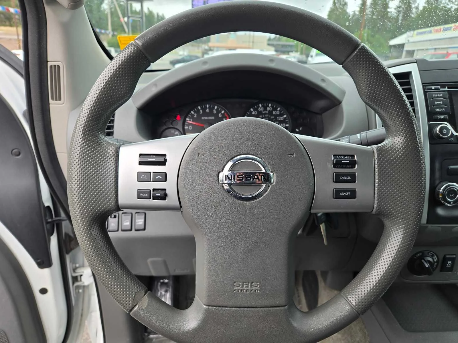 Used 2016  Nissan SV image 27