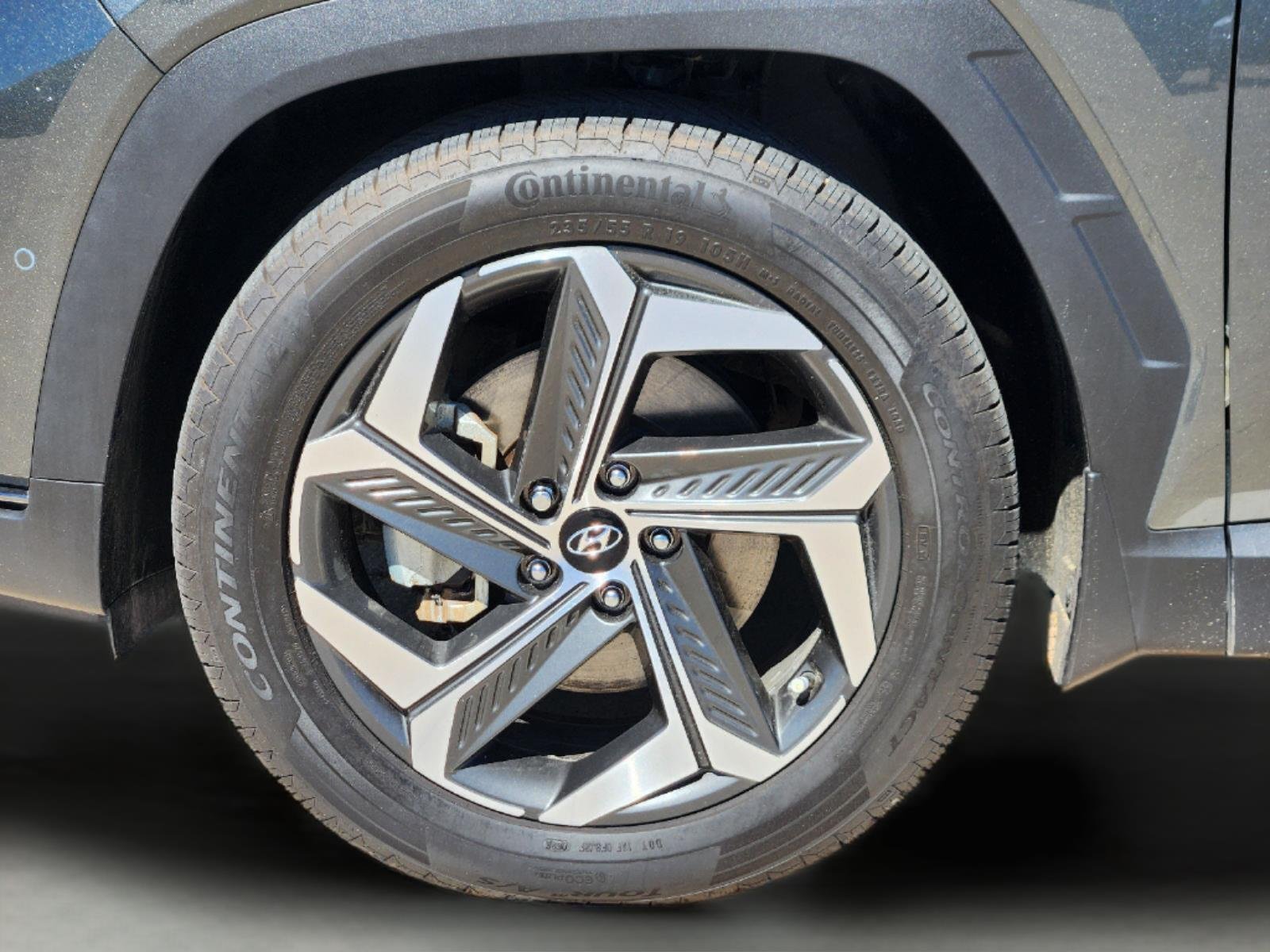 Used 2023 Amazon Gray Hyundai Limited image 9