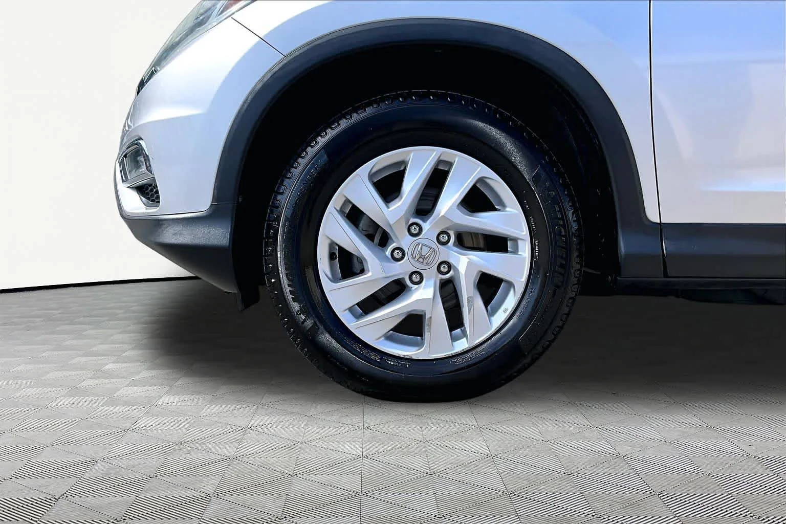 Used 2015 Alabaster Silver Metallic Honda EX-L image 10