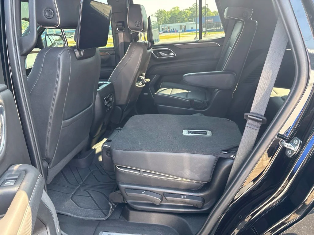 Used 2024 Black Chevrolet Premier image 29