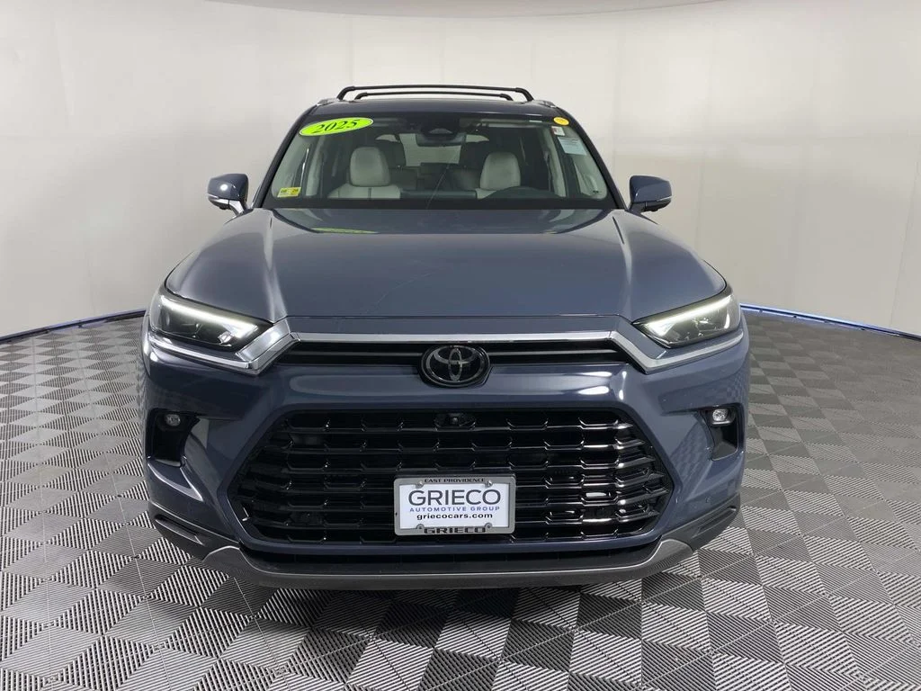 Used 2025 Cloud Toyota Platinum image 3