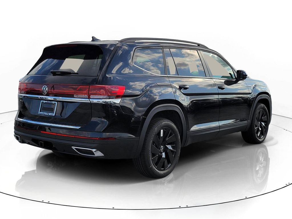 New 2026 Black Volkswagen 2.0T SE w/Technology image 4