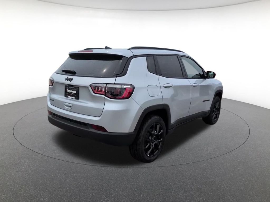 New 2026 Silver Jeep Latitude image 5