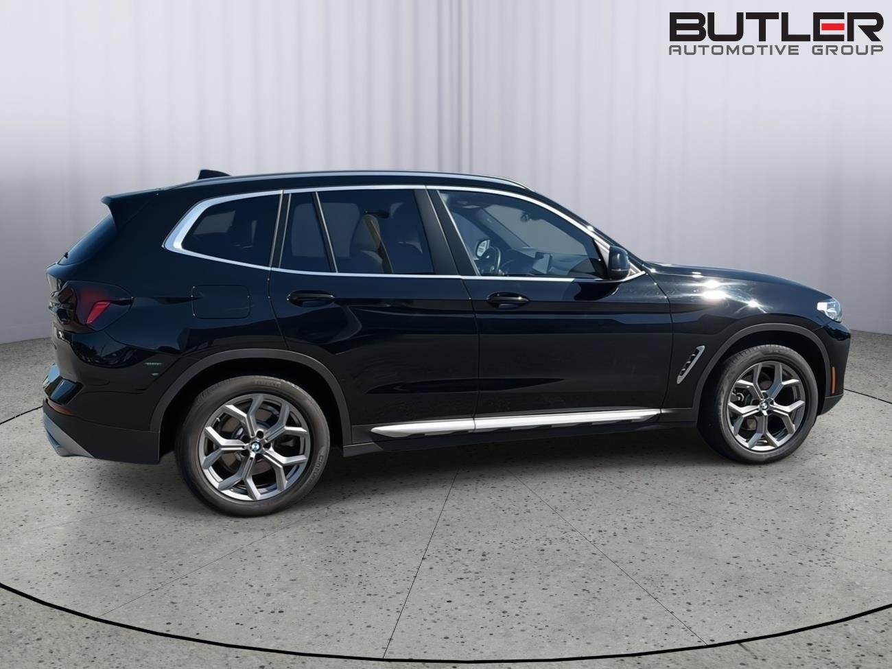 Used 2022 Jet Black BMW xDrive30i image 7
