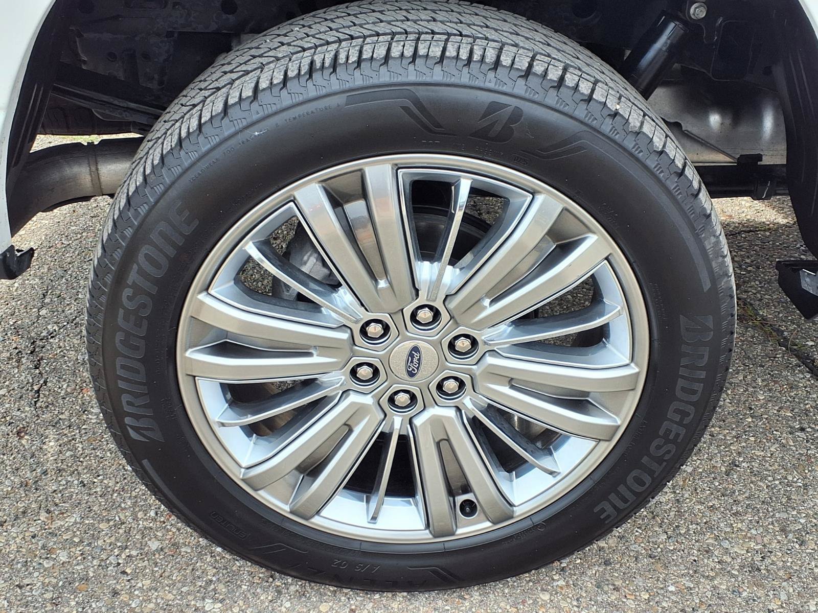 Certified Used 2025 Star White Ford Platinum image 34