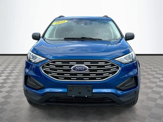 Used 2022 Blue Ford SE image 2